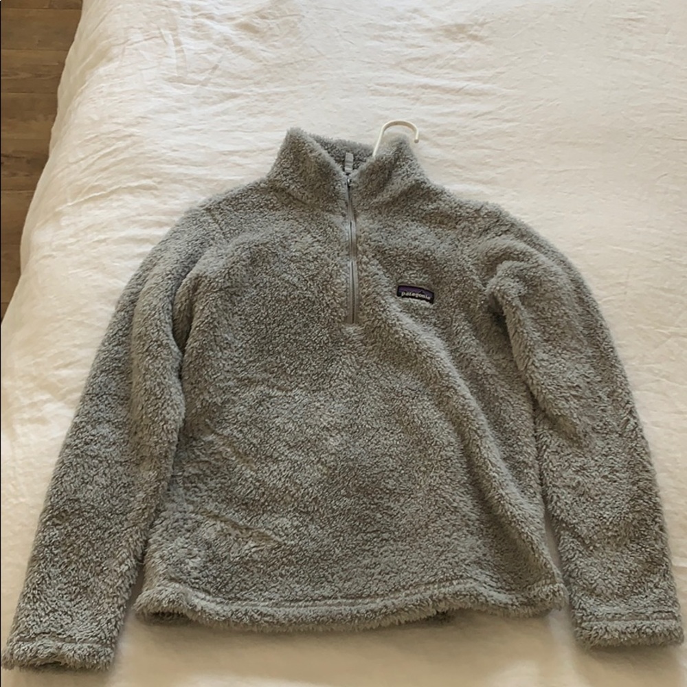 Patagonia half zip fuzzy grey jacket